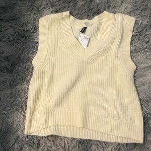 Knitted cream sweater vest, Size:small, color:cream, brand:Divided
